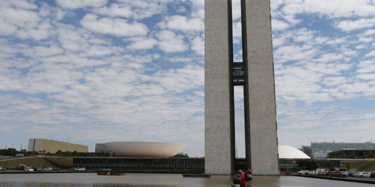Congresso Nacional na Praça dos Três poderes em Brasília: fundão bilionário para ser distribuído entre os partidos Foto: Fábio Rodrigues Pozzebom/Agência Brasil