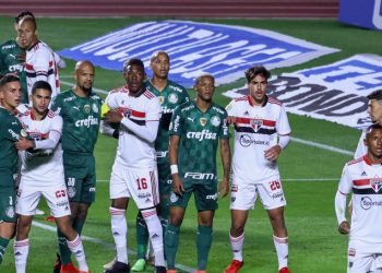 Lance do jogo entre São Paulo e Palmeiras no Morumbi. Intervenção do VAR e muita polêmica: Foto / Divulgação CBF