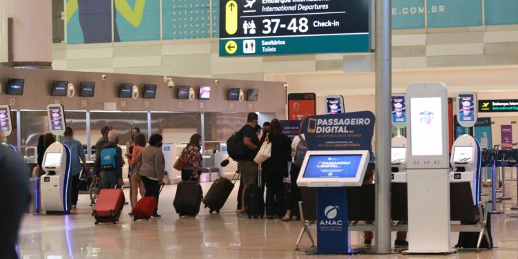 Desembarque de passageiros provenientes de seis países da África está proibidos a partir de segunda-feira. Foto: Arquivo