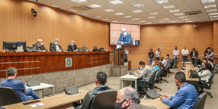 Câmara antecipa repasse e doa R$ 3,5 milhões à Prefeitura