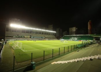 Goiás recebe o Guarani nesta sexta-feira, às 19h, no estádio da Serrinha, em Goiânia. Foto: Divulgação/Goiás EC