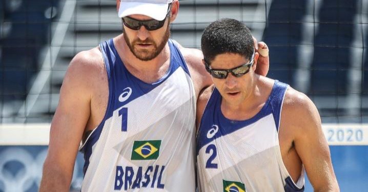 Letões eliminam segunda dupla brasileira no vôlei de praia