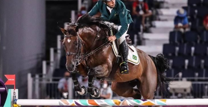 Estreante em olimpíadas, o cavaleiro brasileiro Yuri Mansur termina sem medalha - Foto: Gaspar Nobrega/COB