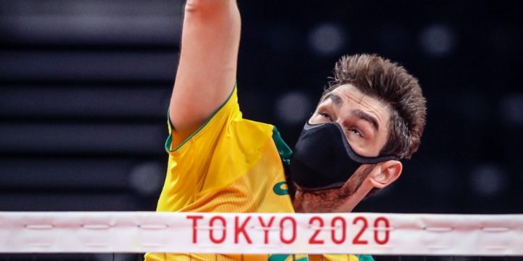 Com Lucão, Vôlei Renata apresenta equipe para temporada