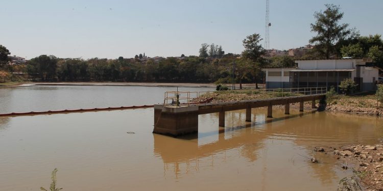 Com reservatórios de água muito baixos, Valinhos recorre ao racionamento. Foto : Leandor Ferreira / Hora Campinas