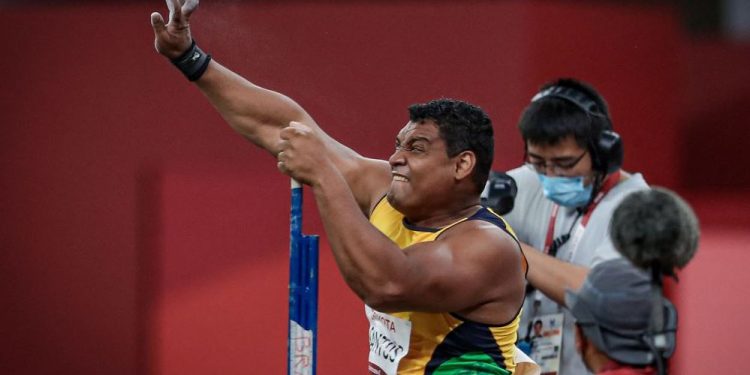 O carioca Wallace Santos se sagrou campeão: ouro no arremeso de peso - Foto: Wander Roberto/CPB