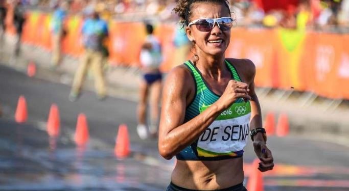 Erica Sena fica perto da medalha, mas termina na décima primeira colocação