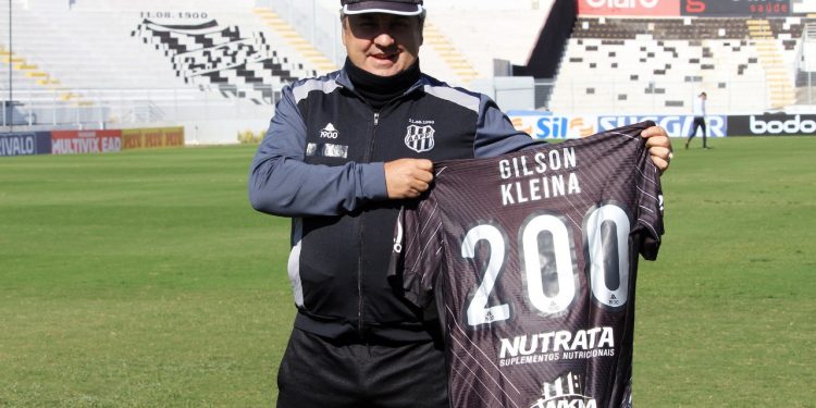 Jogo deste domingo é o de número 200 do técnico Gilson Kleina no comando da Ponte. Foto: Diego Almeida/Ponte Press