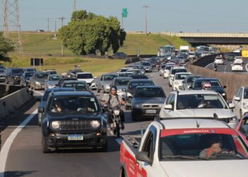 Placas que alertam para diferença de velocidade chegam à Prestes Maia
