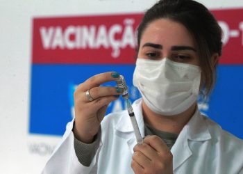 Imunização em CS de Campinas: pesquisa mostra que brasileiro não enveredou pelo negacionismo Foto: Leandro Ferreira/Hora Campinas