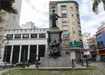 Monumento-túmulo do maestro Carlos Gomes, no Centro de Campinas.
Foto: Leandro Ferreira/Hora Campinas