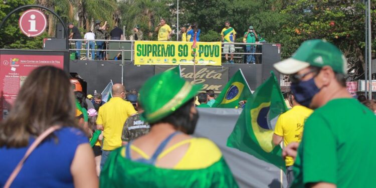 CNM rebate Bolsonaro sobre ação de prefeitos na pandemia