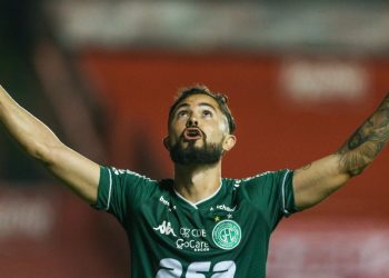Bruno Sávio marcou o gol de empate do Bugre aos 8’ do segundo tempo. Fotos: Thomaz Marostegan/Guarani FC
