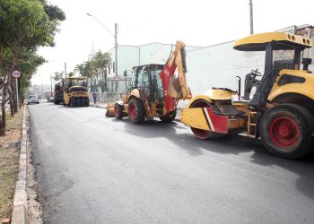 Obras de drenagem e asfalto vão ocorrer em 13 bairros de quatro regiões da cidade, segundo a Prefeitura. Foto: Divulgação