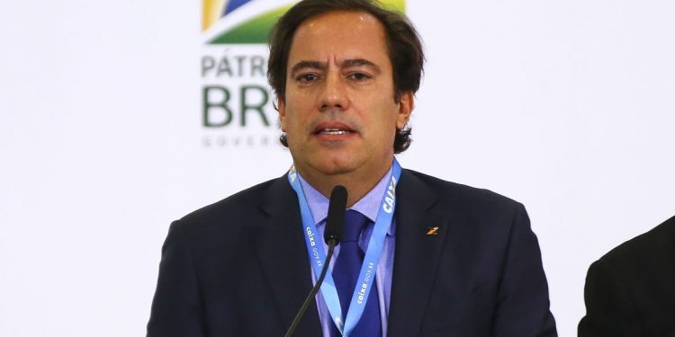 O presidente da Caixa, Pedro Guimarães, informou que está assintomático e que permanecerá trabalhando em casa. Foto: Arquivo