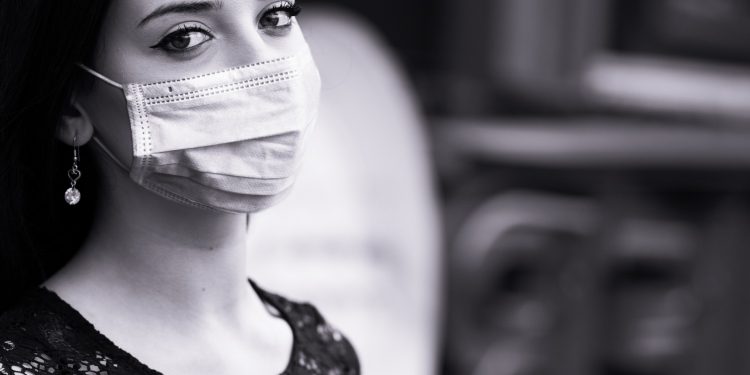 Pacientes oncológicos devem manter o uso de máscaras, pondera a Sociedade Brasileira de Oncologia Clínica Foto: Pixabay
