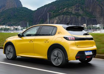 O modelo elétrico da Peugeot deve custar a partir de R$ 224,5 mil no Brasil. Foto: Divulgação
