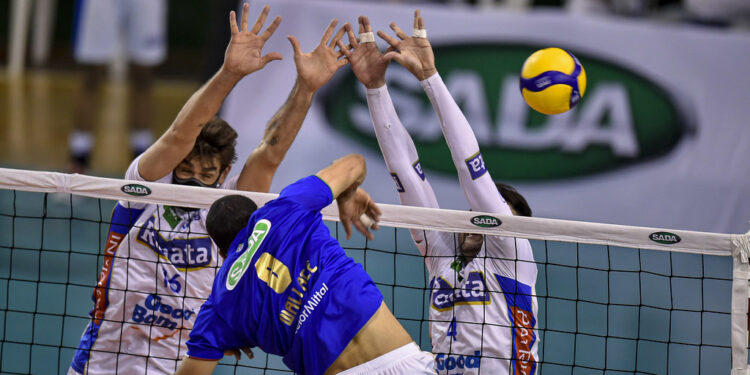 Vôlei Renata segue sem vencer na Superliga Masculina de vôlei