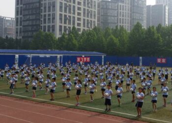 China elabora lei que pune pais por mau comportamento dos filhos