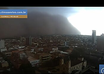 Flagrante da chegada da tempestade de areia a Barretos, no dia 26 de setembro: últimos dias foram de chuva, ventania e poeira Foto: Clima Ao Vivo/Divulgação