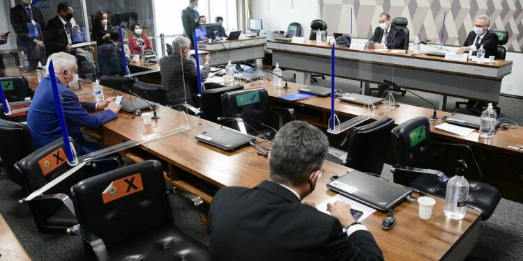 Sessão da CPI: senadores não entraram em consenso sobre denunciar o presidente por genocídio Foto: Pedro França/Agência Senado