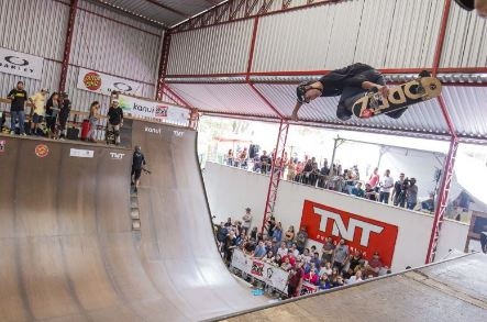 Atibaia recebe neste sábado etapa do Skate Vert Battle