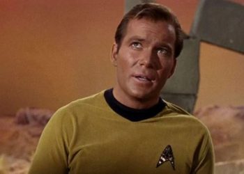 William Shatner como Capitão Kirk em Jornada nas Estrelas - Foto: Divulgação/CBS