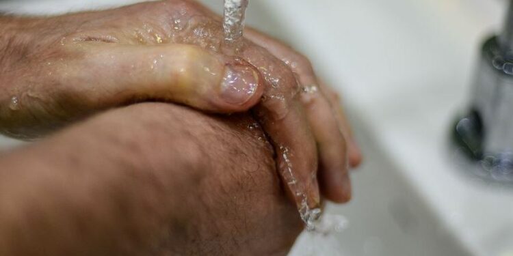 Dia Mundial da Lavagem de Mãos: ato simples de higiene ajuda a evitar doenças e infecções - Foto: Marcello Casal Jr/Agência Brasil