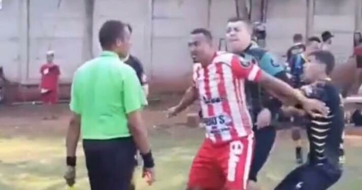 Na partida entre Raça e Rosália, um árbitro foi agredido por jogadores e torcedores. Foto: Reprodução/Wagner  Souza/Divulgação