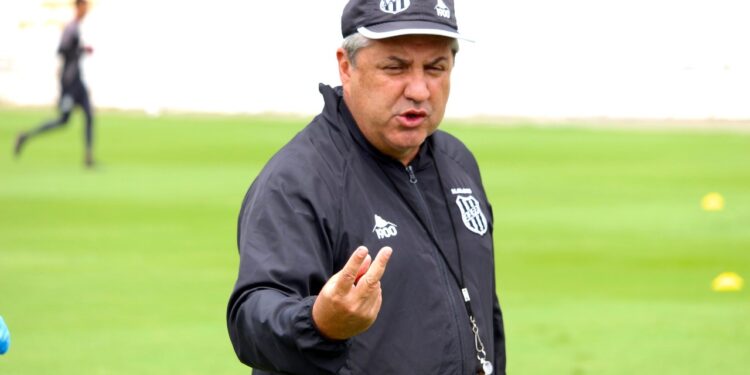 Ponte Preta desafia tabu neste sábado para ficar mais perto da salvação