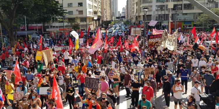 Ato no Largo do Rosário pede impeachment de Bolsonaro