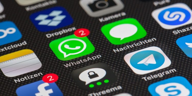 WhatsApp, Instagram e Facebook voltam gradualmente a funcionar
