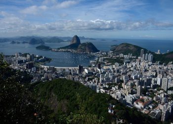 Testes preliminares indicaram a possibilidade da variante Ômicron já ter se espalhado pelo Rio: Foto: Tomaz Silva/Agência Brasil