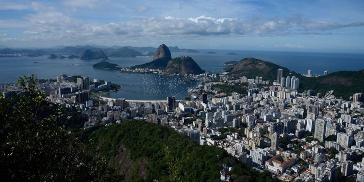 Testes preliminares indicaram a possibilidade da variante Ômicron já ter se espalhado pelo Rio: Foto: Tomaz Silva/Agência Brasil