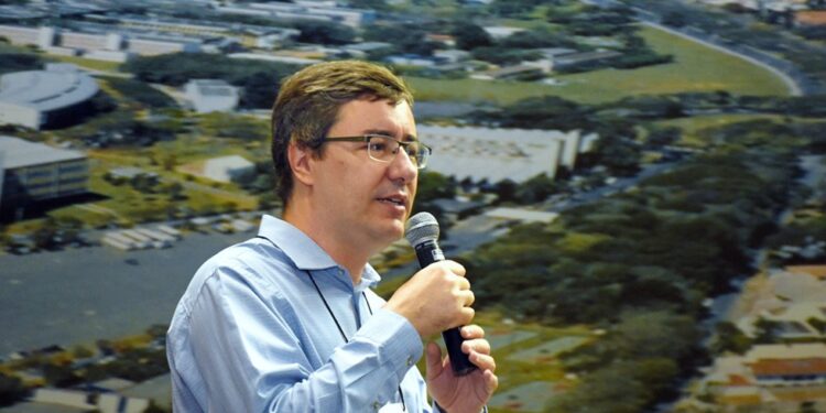 Congresso sobre educação reúne 60 palestrantes e espera 15 mil participantes