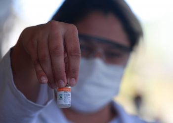 A vacinação está ocorrendo em 60 centros de saúde 
 da cidade. Foto: Leandro Ferreira / Hora Campinas