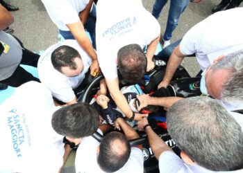 Equipe médica ensaia resgate de piloto em simulado para o GP São Paulo de Fórmula 1 Foto: Beto Issa/Divulgação/Fotos Públicas