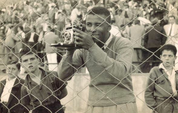 Aristides Pedro da Silva no estádio Moisés Lucarelli  entre o final dos anos 40 e início dos  anos 50 - Foto: Gilberto De Biasi