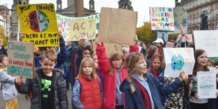 Pesquisa do Unicef e do Instituto Gallup mostra jovens mais otimistas