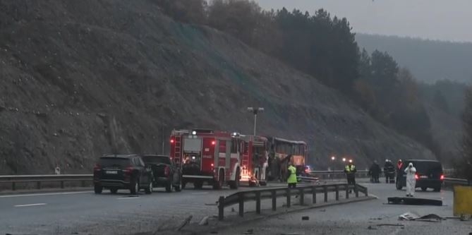 Desastre com ônibus na Bulgária mata 45 pessoas