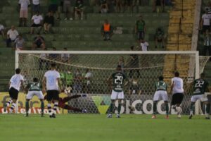Guarani anuncia contratação do goleiro Arthur Gazze - Hora Campinas