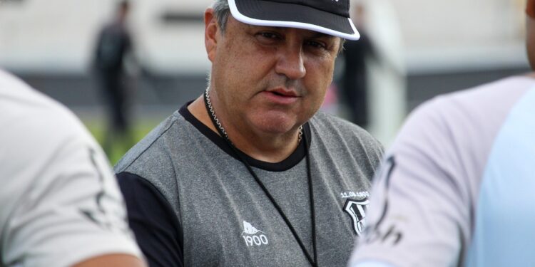 Ponte Preta entrará em campo sem risco de Z4