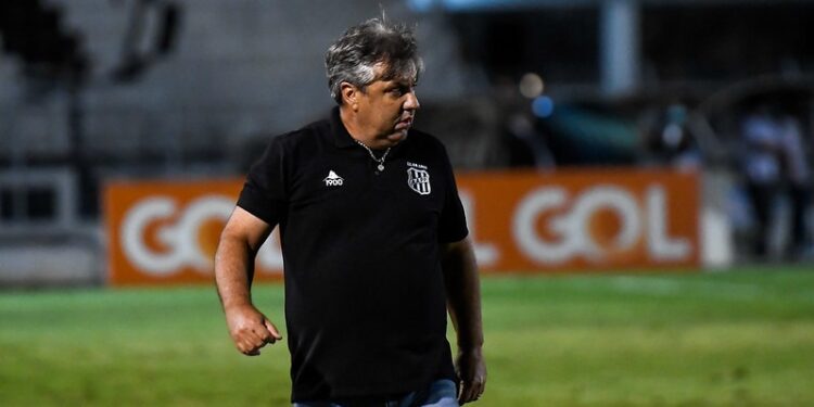 Kleina destacou que a Ponte depende somente de si para permanecer na segunda divisão do futebol brasileiro. Foto: Álvaro Jr./Ponte Press