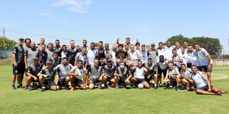 Despedida com a torcida: Ponte enfrenta o Coritiba no último jogo da temporada