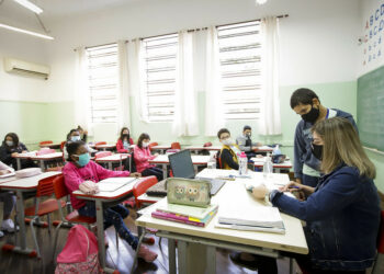 Rede estadual de ensino: presidente Bolsonaro oficializa reajuste no piso dos professores da educação básica - Foto: Divulgação