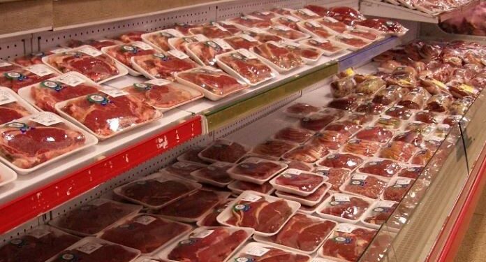 Artigo: Queda de 43% na exportação de carne em outubro derruba preço do boi gordo – por Gabriel Porcel Zylberlicht