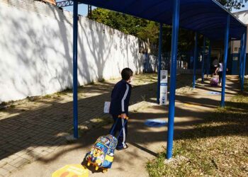 As aulas presenciais nas 208 escolas municipais foram retomadas de forma gradativa em abril deste ano Foto: Eduardo Lopes/PMC/Divulgação