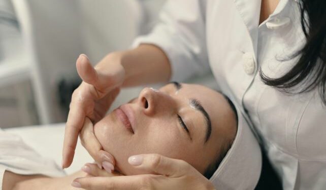 Centro universitário promove simpósio gratuito de estética