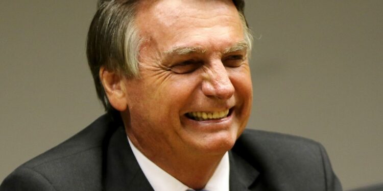 Bolsonaro está rindo à toa neste sábado com a nova musculatura de seu partido: PL teve o crescimento mais expressivo, tornando-se a maior bancada da Câmara, com 73 deputados Foto: Arquivo