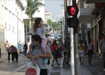 Movimento na 13 de Maio: é o terceiro caso envolvendo agressão de pessoas em situação de rua em 20 dias no Centro Foto: Leandro Ferreira/Hora Campinas